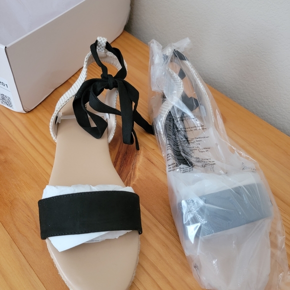 JustFab, Flat sandals, Black and Raffia, Size, 10 - Picture 5 of 6